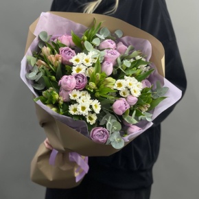 Букет "Парадайз" из кустовых пионовидных роз, альстромерий и хризантем сантини в Балашихе