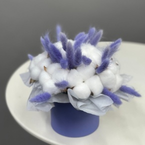 Композиция в шляпной коробке мини из хлопка и лагуруса в Балашихе