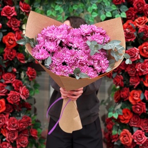 Букет  "Гармония" из 7 хризантем с эвкалиптом в Балашихе