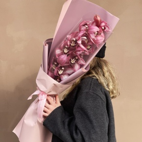 Букет из розовой орхидеи в Балашихе