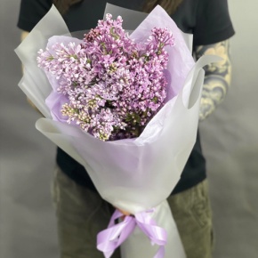 Букет из 9 веток ароматной сирени в Балашихе