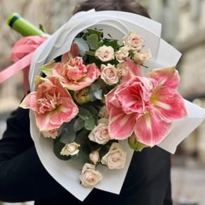 Букет "Анель" из амариллисов и кустовых роз в Балашихе