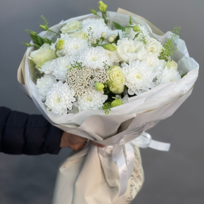 Букет "Меланхолия" из роз и хризантем в Балашихе