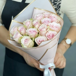 Букет из 15 пудровых роз Кения (40 см) в Балашихе