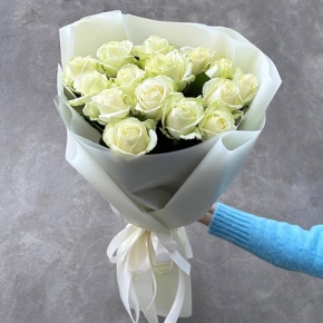 Букет "Умка" из 15 белых роз (50 см) в Балашихе