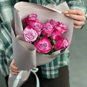 Букет "Сесилия" из 9 фиолетовых роз кения (40 см) в Балашихе