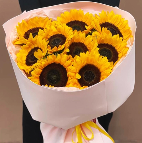 Букет "Солнечный рассвет" из 9 подсолнухов в Балашихе