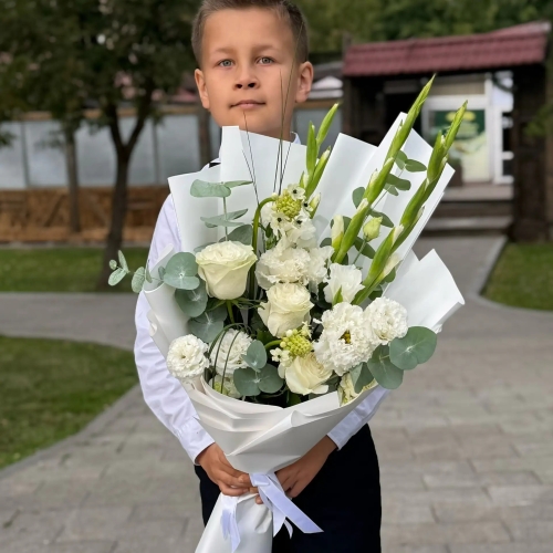 Букет на 1 сентября с гладиолусами, розами, эустомой и орнитогалумом в Балашихе