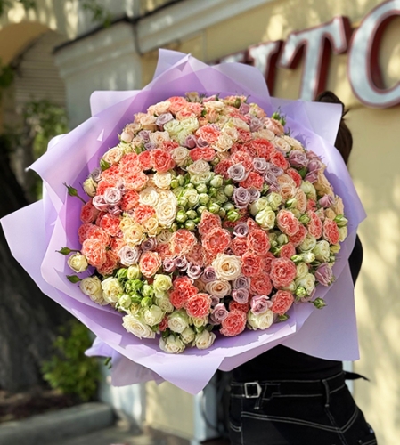 Букет из 101 кустовой розы микс в Балашихе